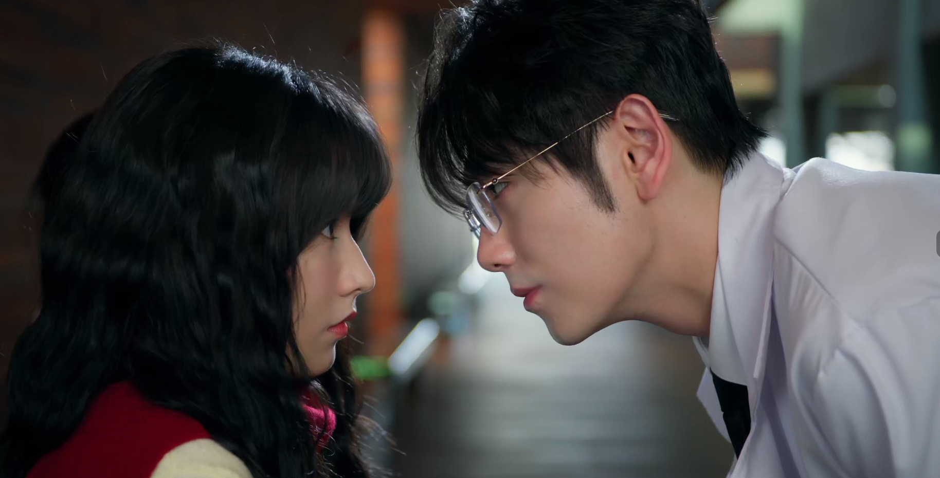 内娱也让崔雨鑫吃到了纯爱细糠谁被崔雨鑫饰演的谢辛序狠狠戳中！高冷外表下的温柔深情