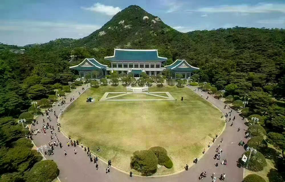 韩国总统府各机构将于月内完全迁回青瓦台。 ​​​