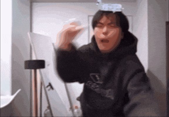 以防有人不知道终末地搞出来的中外合作笑话1️⃣在只要外服绑定了PAYPAL支付的