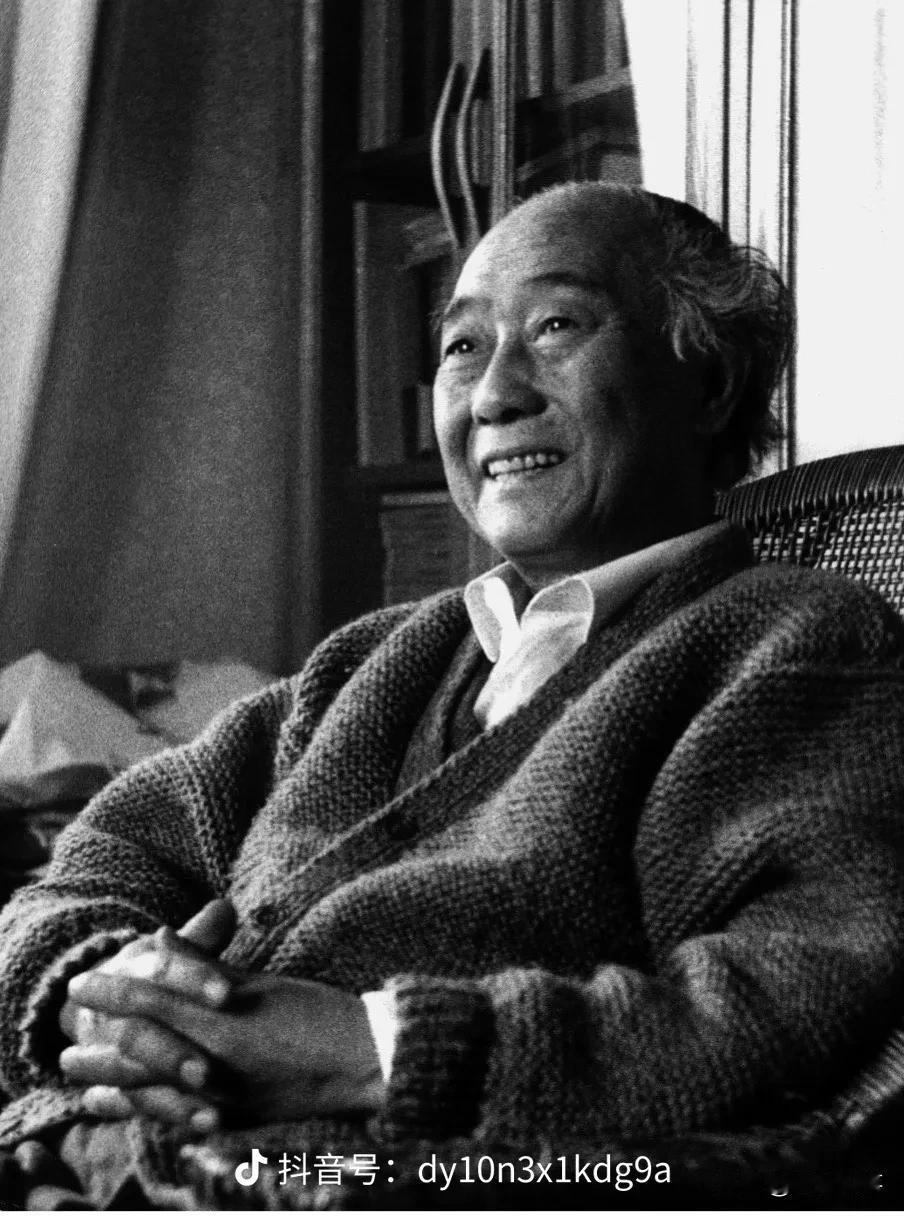 著名作家汪曾祺曾在晚年回忆录《逝水》里，记下过他小姑母汪淑瑜的一段秘事。姑娘二十