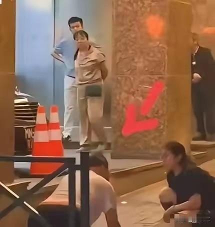 澳门赌场最近发生了让人头皮发麻的事！41岁内地男子罗某输光50万元积蓄后，竟对刚