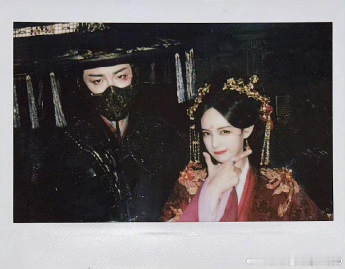 对家想和我炒cp怎么办李一桐晒和离十六合照，我评论“拆我南柯一梦”，她却护着“离