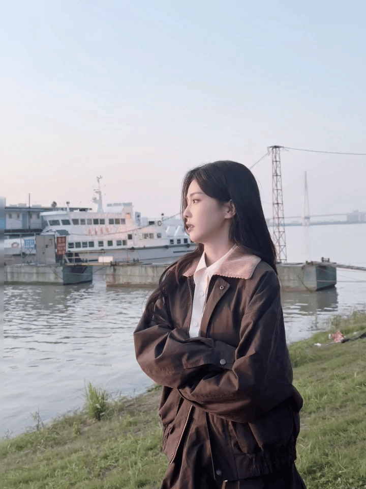 透明爱人花絮live转动图·一部mv直接演绎完了春夏秋冬里的烂漫白鹿只有一部待播