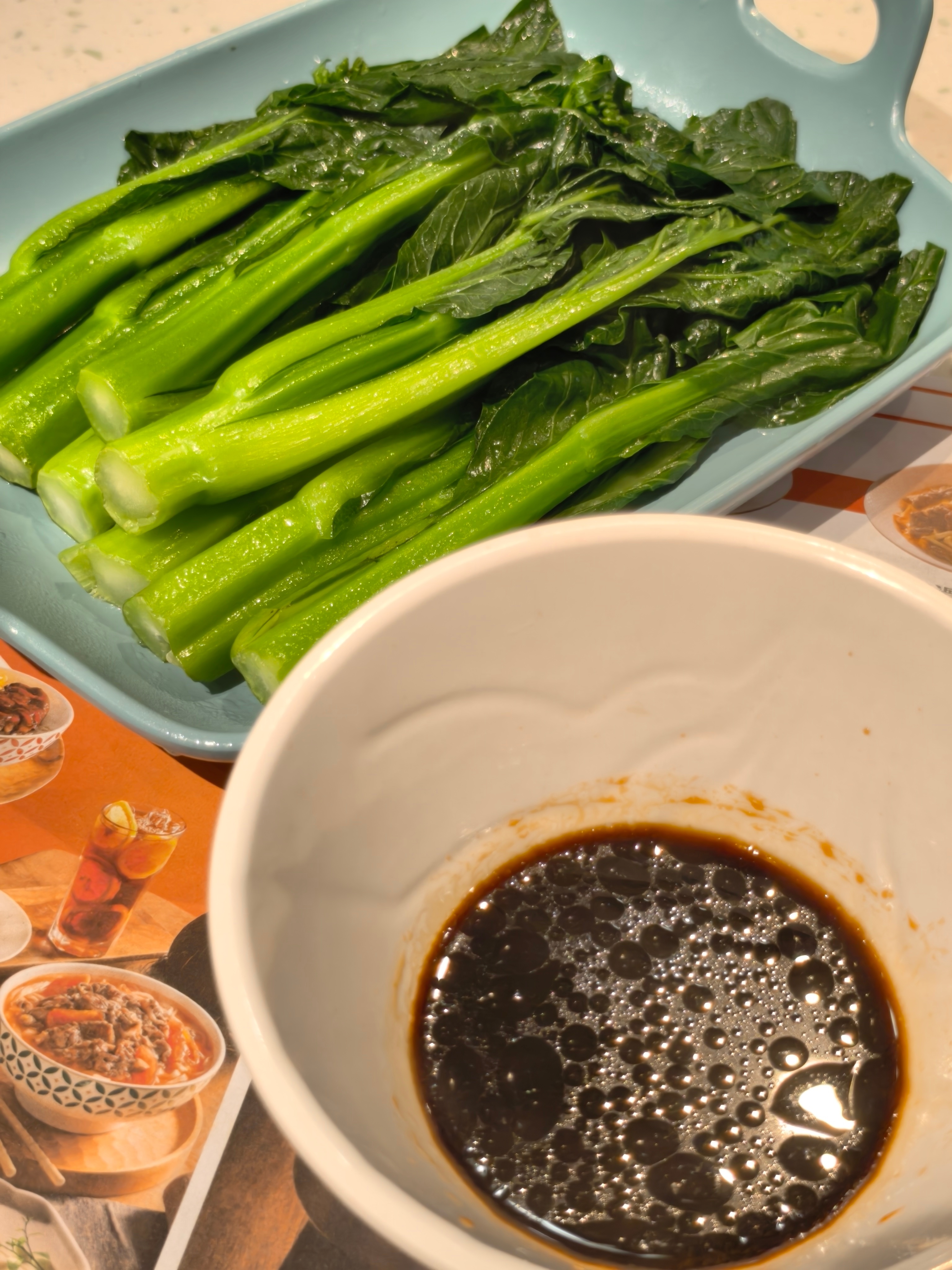 回到深圳才想起来，周六高碳日没吃碳水，加上今天周日，一共六天没碳水了，赶紧去茶餐