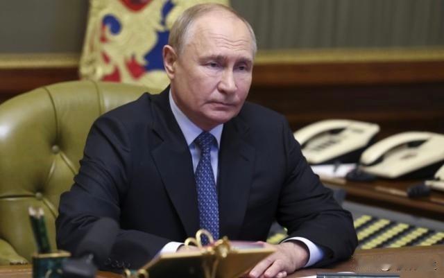 [胡瓜]参战能免房贷？普京这招真高！近日普京签署法律，只要和国防部签一年赴乌作战