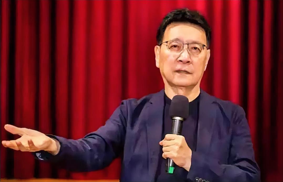 台湾名嘴赵少康4月30日在受访时表示，他一直认为季麟连背后有人指使，并希望这位“