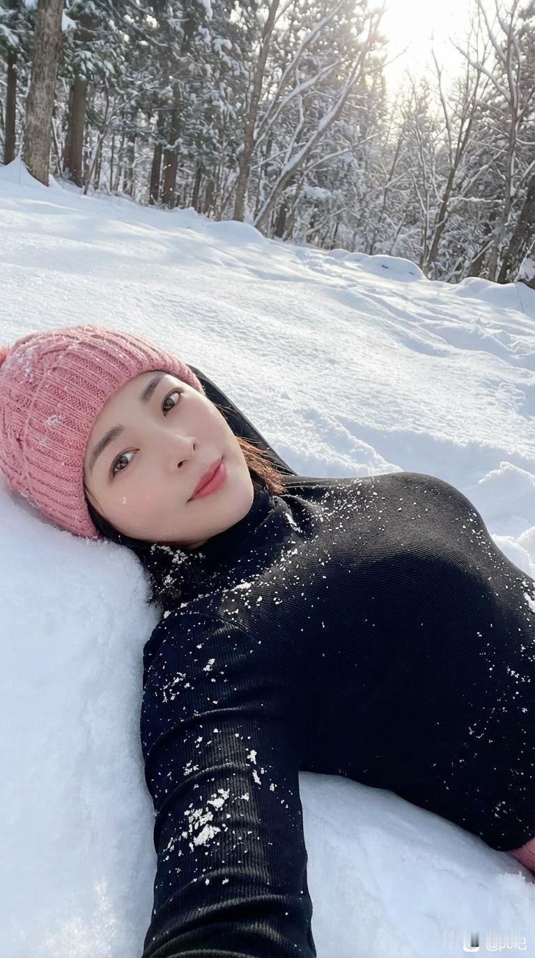 瑞雪兆美人，
生活甜蜜蜜。