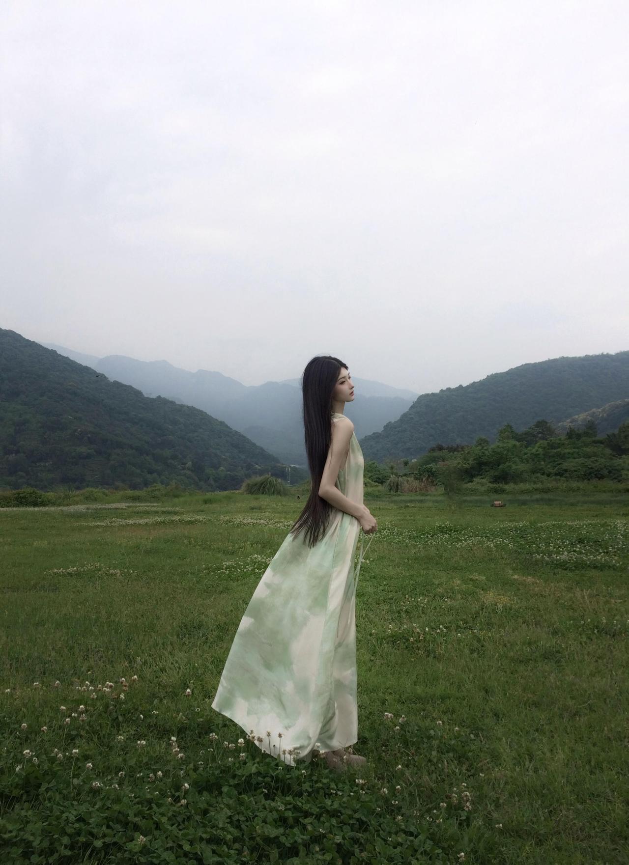 人这一辈子，

学习别人是一种智慧，
看到别人比你强，不是眼红，
是琢磨他为什么