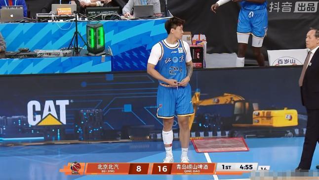 北京北汽巨星赵睿不愧是球队的擎天博玉柱！在今天进行的北京北汽和青岛崂山啤酒的比赛