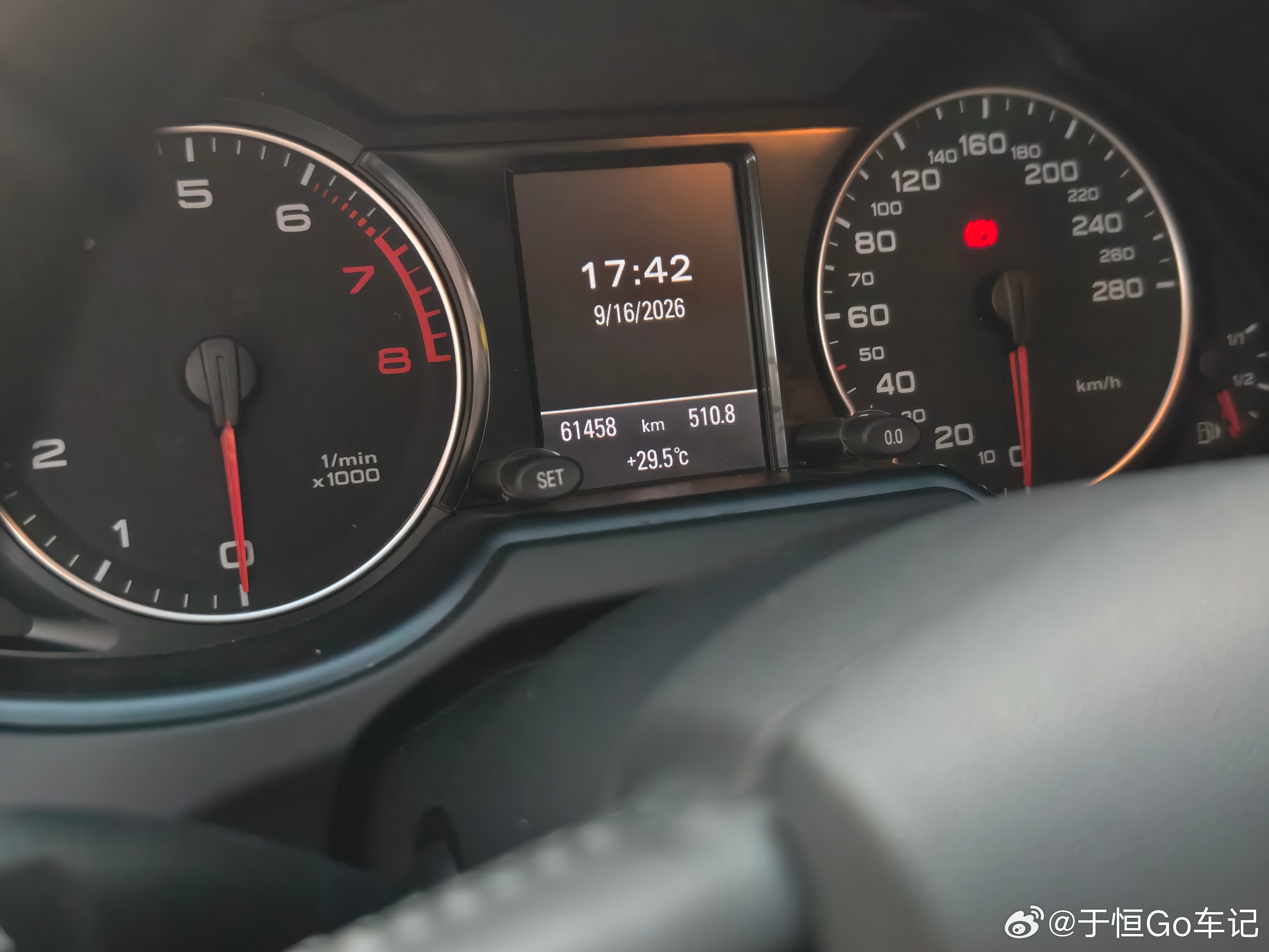 这台奥迪Q5，2012年到现在过去十四年了，总共开了6.1万公里，平均每年400