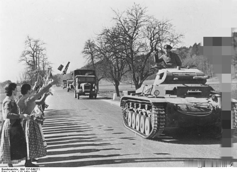 徳三序号3装甲师成立于1935年10月15日的柏林，是德三首批装甲师之一，而在成