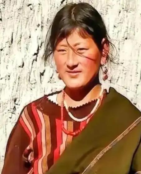 为什么西藏人很少出来打工？其实说白了，因为西藏人口本来就少，穷人靠着福利补贴都能