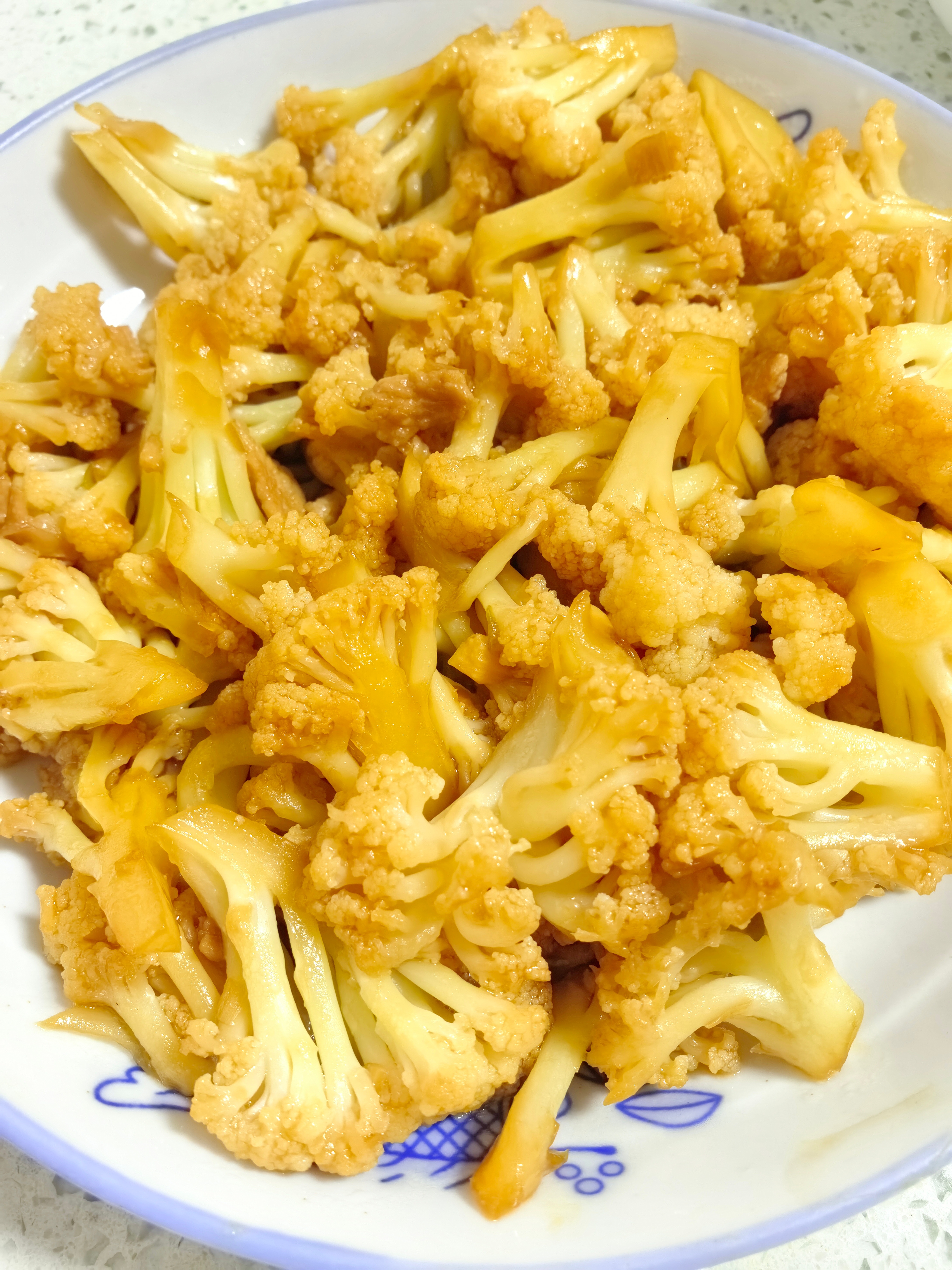 每天最愁的就是做什么吃。实在不知了，今晚就纯素的来吧～ 