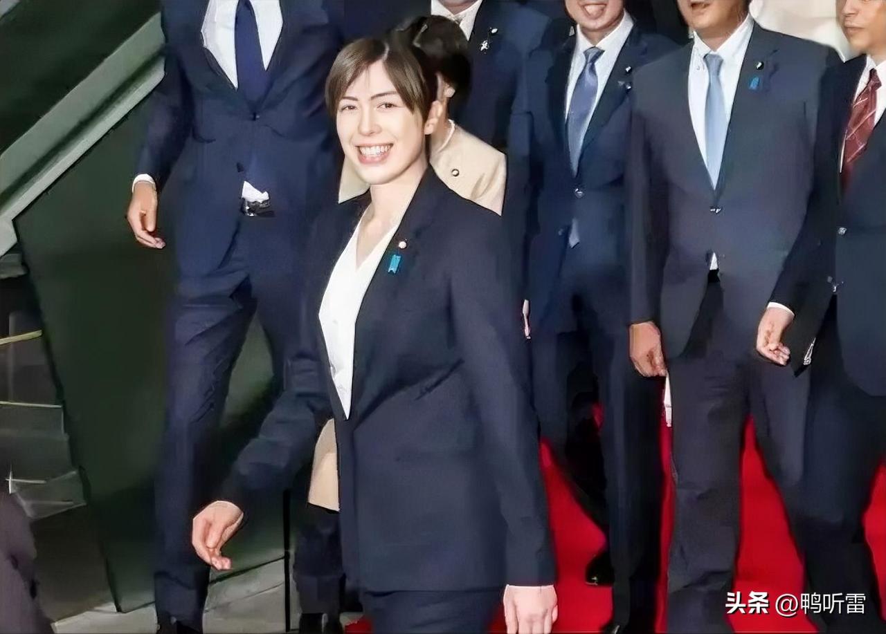 安贵玲要小心了，日本新上任的“处理外国人关系”的小野田纪美绝对不是省油的灯，她口
