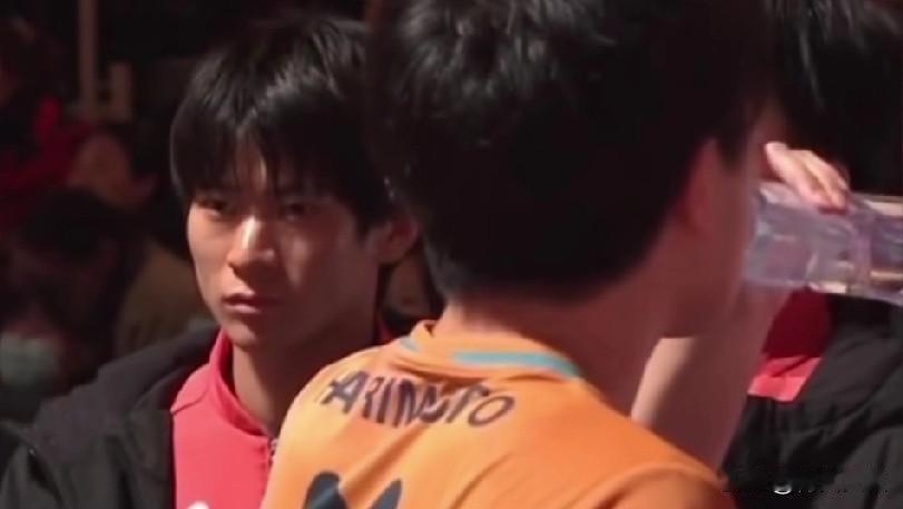 张本智和男单0:3输给了小布，
男双输给了勒布仑兄弟。
日本队7:8输给了法国队