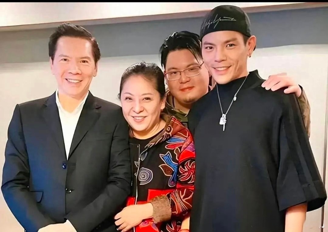 向佐称无法接受父母对向佑不公听完向佐的话挺有感触的，看着父母区别对待自己和向佑他