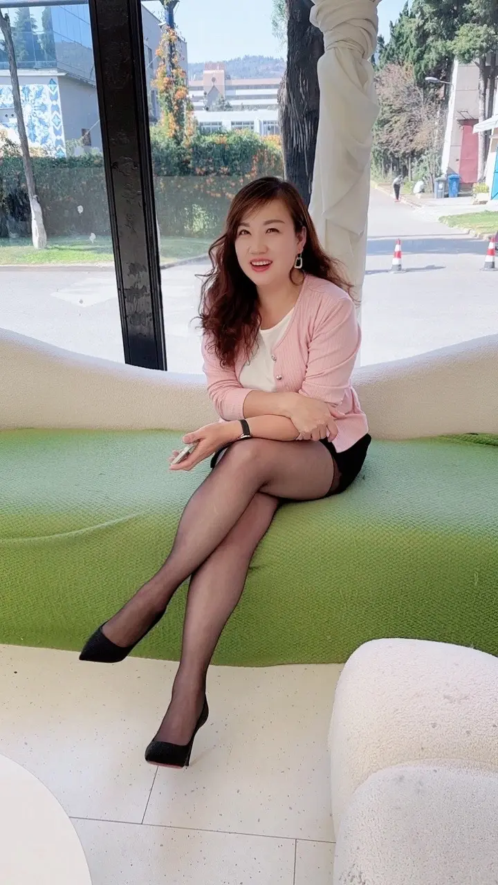 给你们说追我的帅哥排成排，你们硬是不信说 🤣