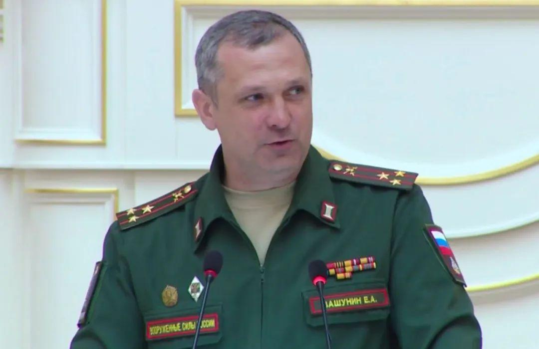 俄罗斯西部军区列宁格勒团上校团长瓦舒宁在乌克兰战场因为营救被乌军包围的风暴营而被