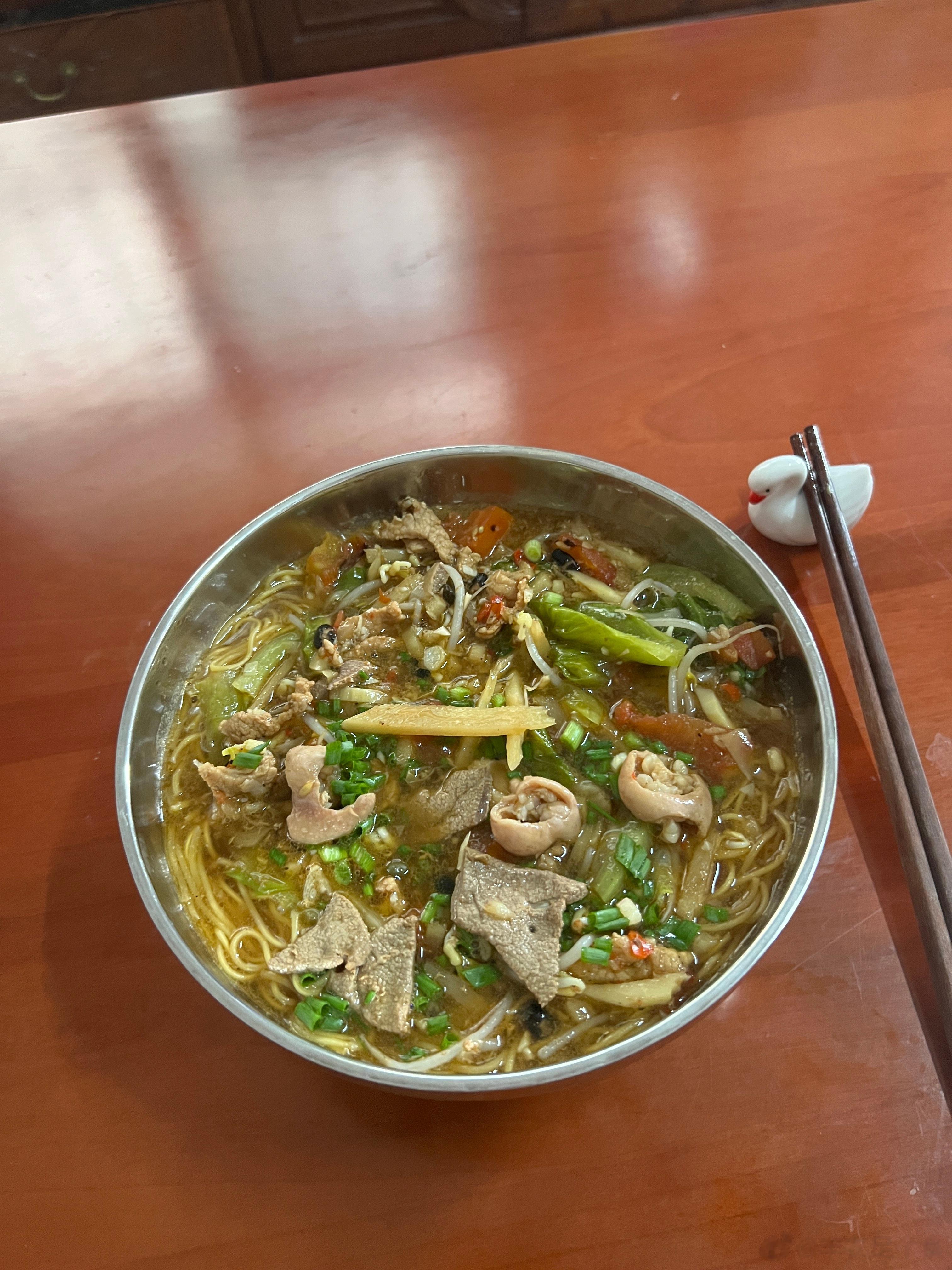 #早餐##广西老友粉# 老友猪杂伊面 ​​​