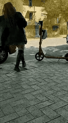 摩托车：你清高，拿我生命拍视频？