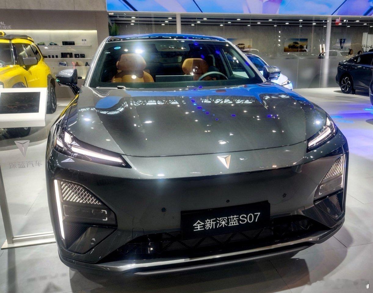 【15.69 万元起全新深蓝 S07 汽车上市，标配华为乾崑智驾 ADS 4 S