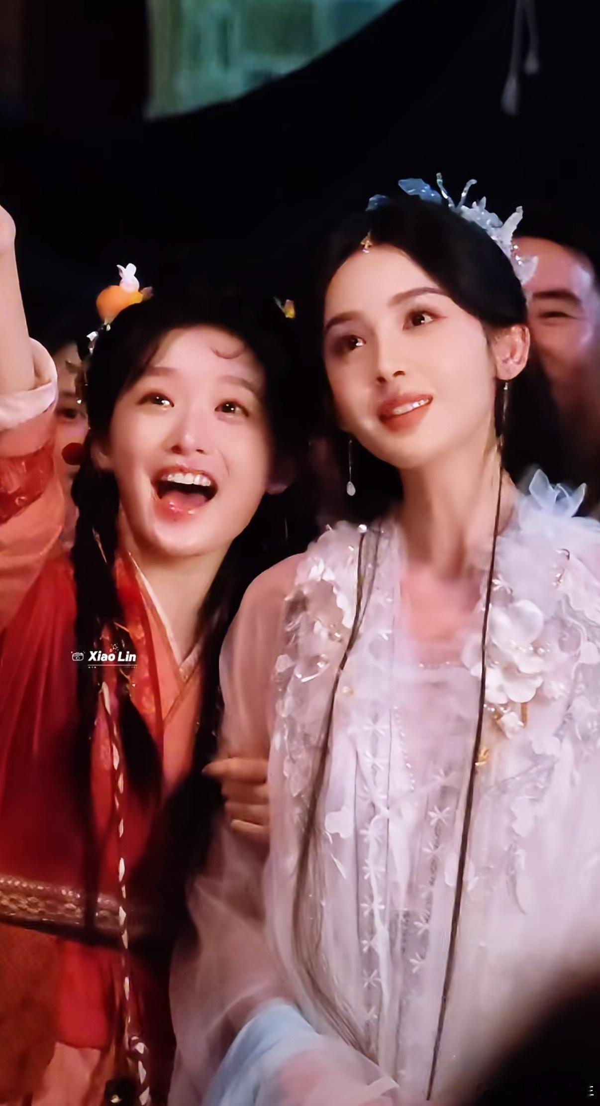 娜扎演嫦娥完全是神仙级别的花好月圆中秋晚会 娜扎的嫦娥造型美得无法言喻，仿佛从月