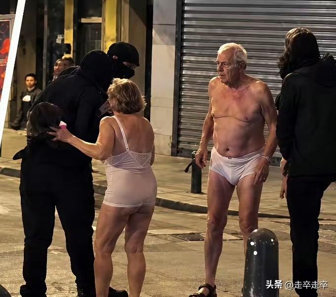 《巴黎人报》10月17号报道的新闻，法国老年人在骚乱中遭黑衣人拦截、抢劫并被脱衣