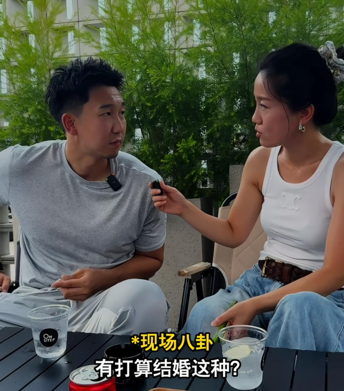 “科比门徒”曹岩自曝今年打算要小孩，婚姻状况成谜，多次辟谣但却有稳定交往的女友，