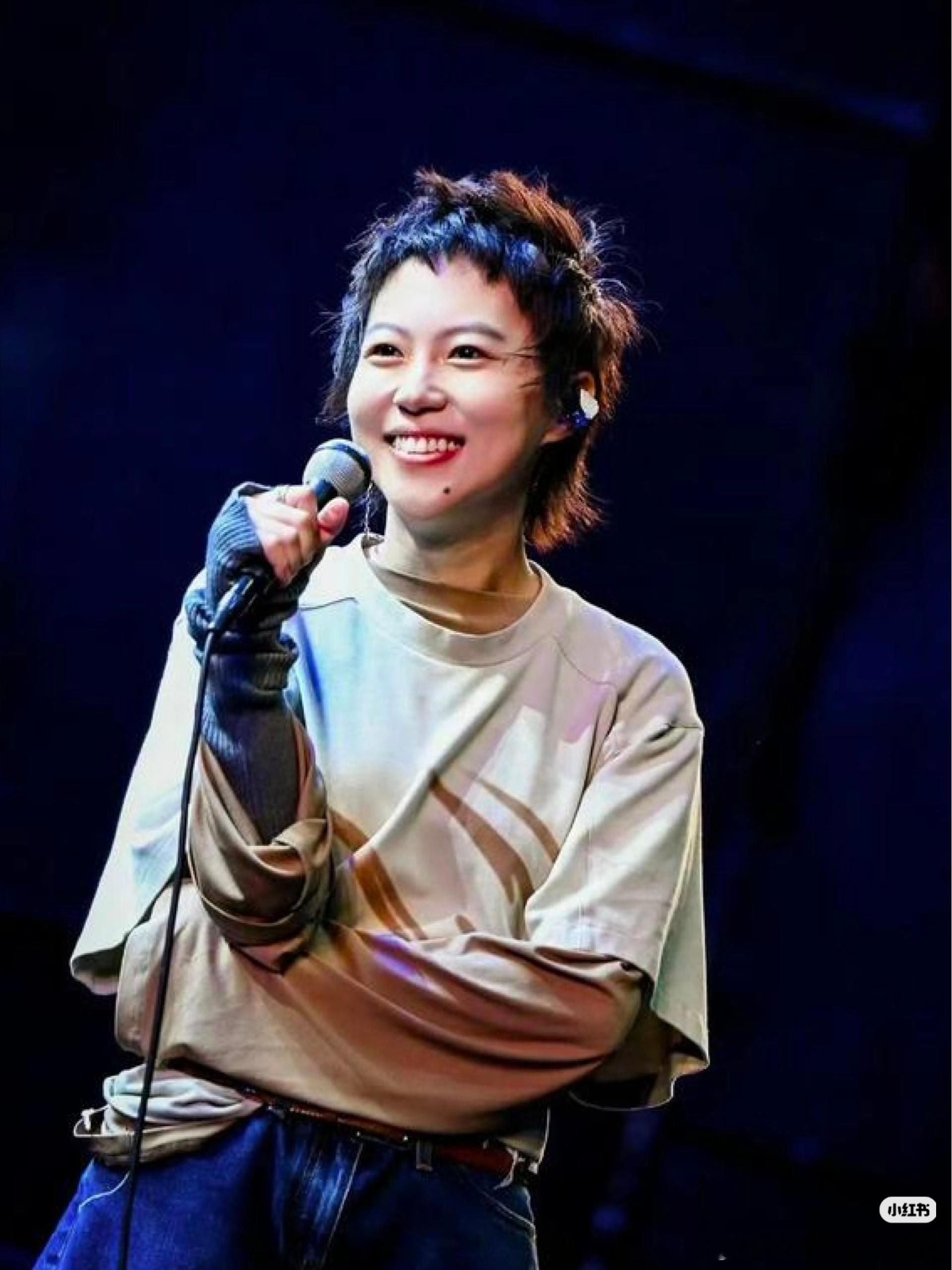 独到选曲尽显品味，窦靖童凭借出众音乐审美，打造充满个人态度的舞台歌手直播窦靖童音