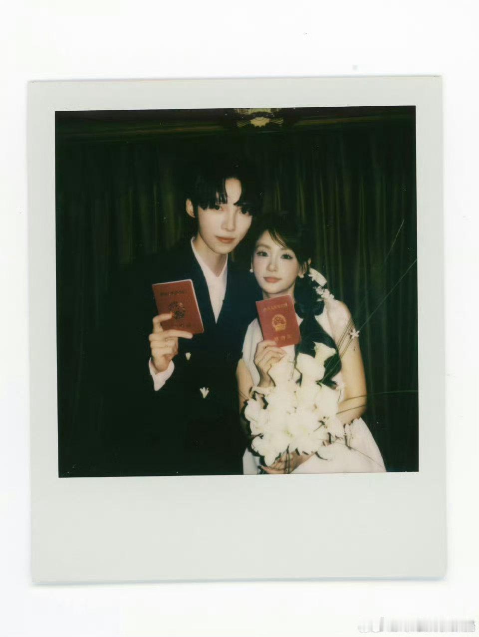 赵磊情人节这一官宣，可把网友折腾惨了，莫名被粉丝当成赵磊，电话被打爆，这“锅”背