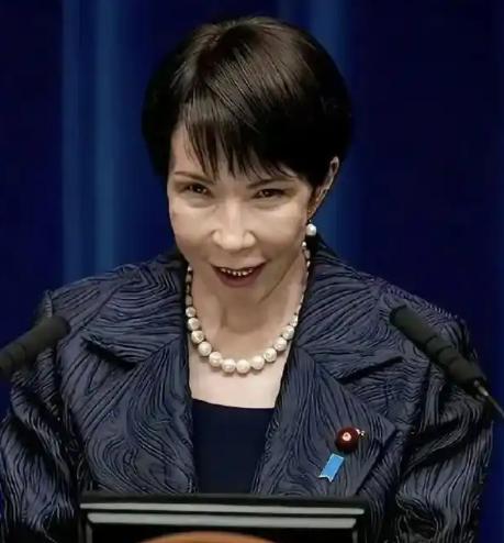 高市早苗彻底摊牌！直言修订安保三文件关乎日本国运，甚至公然叫嚣为长期战争做准备。