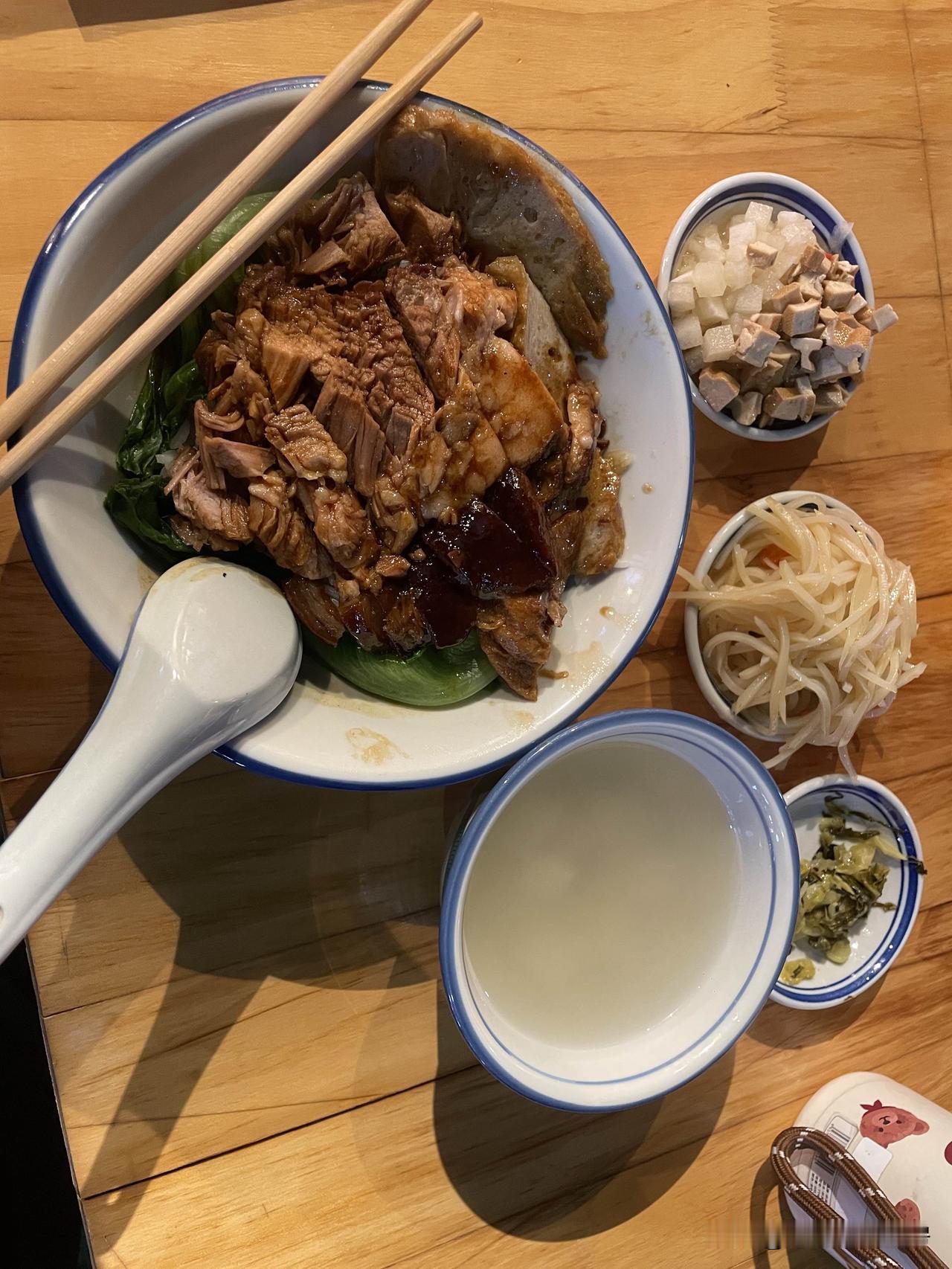 这家隆江猪脚饭挺正宗[赞]广式隆江猪脚饭 粤式猪脚饭 隆江猪手饭