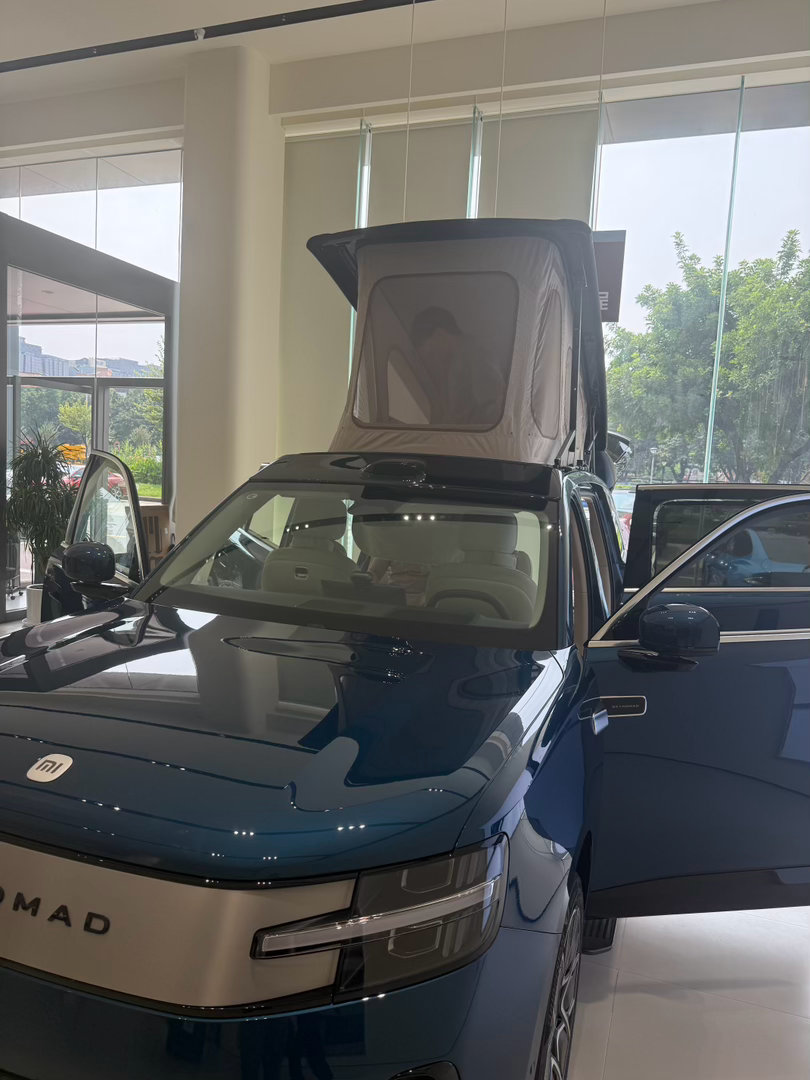 小米这个澎拜汽车，真的颠覆我对车的想象。[捂脸][捂脸][捂脸]我只想到在上面打