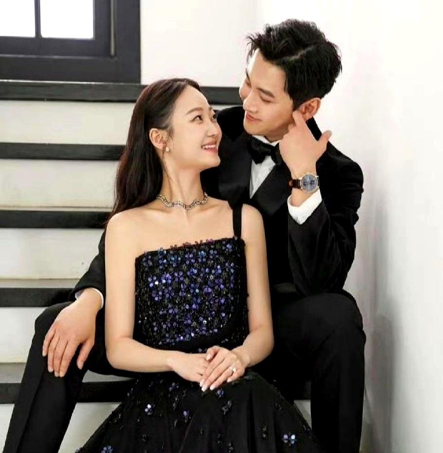 说真的，你知道有人从官宣结婚到晒B超照只花了两年吗？
宋承炫这操作直接把我看愣了