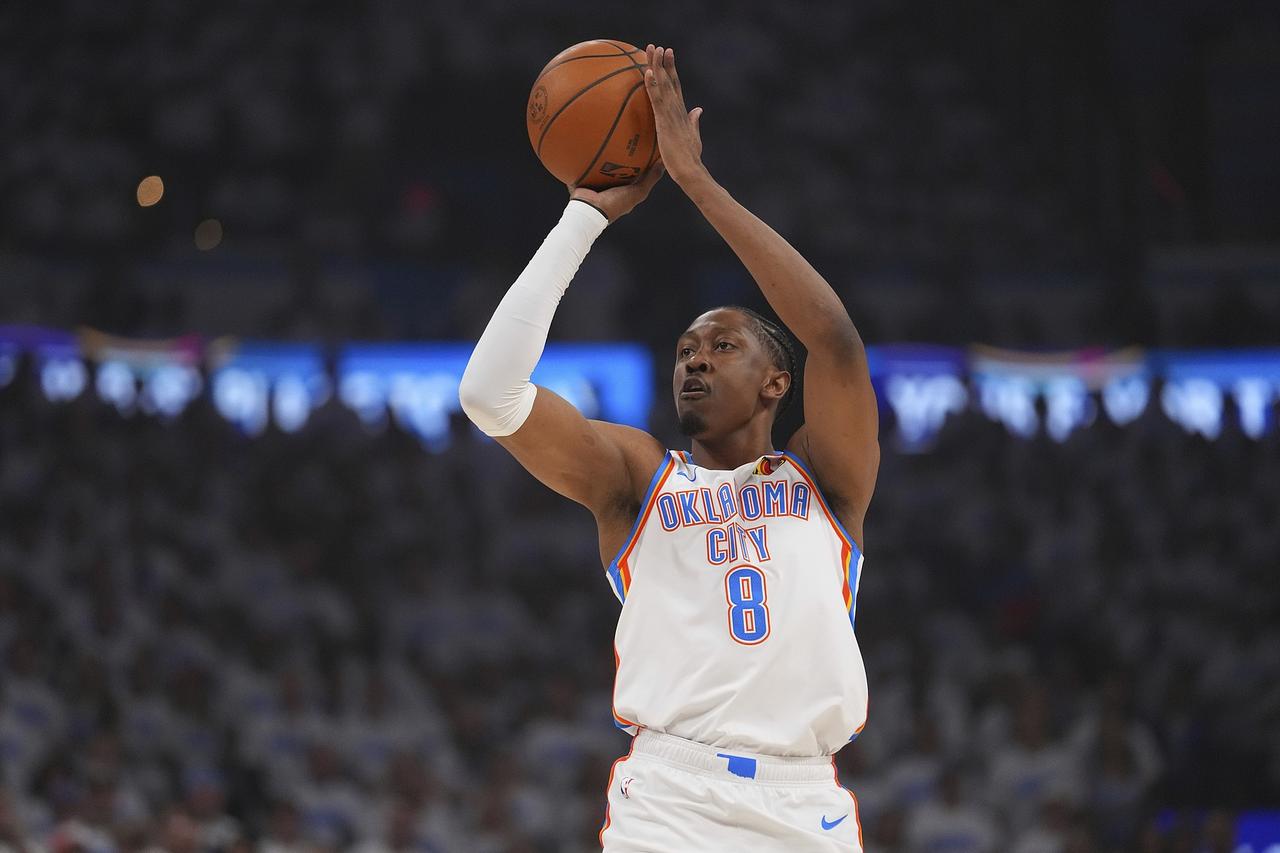 雷霆二当家杰威打硬战能力不太行啊，最近3场比赛输了2场，数据都很差！

1，输给