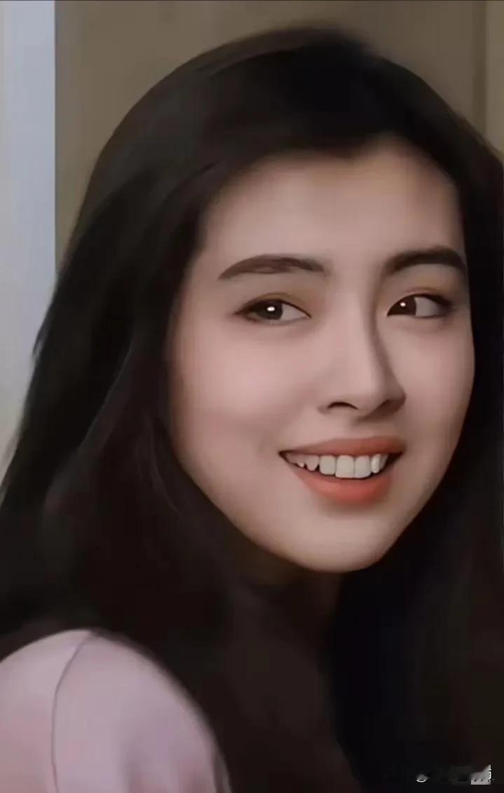 我以前竟然觉得王祖贤不漂亮！直到有一次，她和李嘉欣站在一起，把李嘉欣衬得好像丫鬟