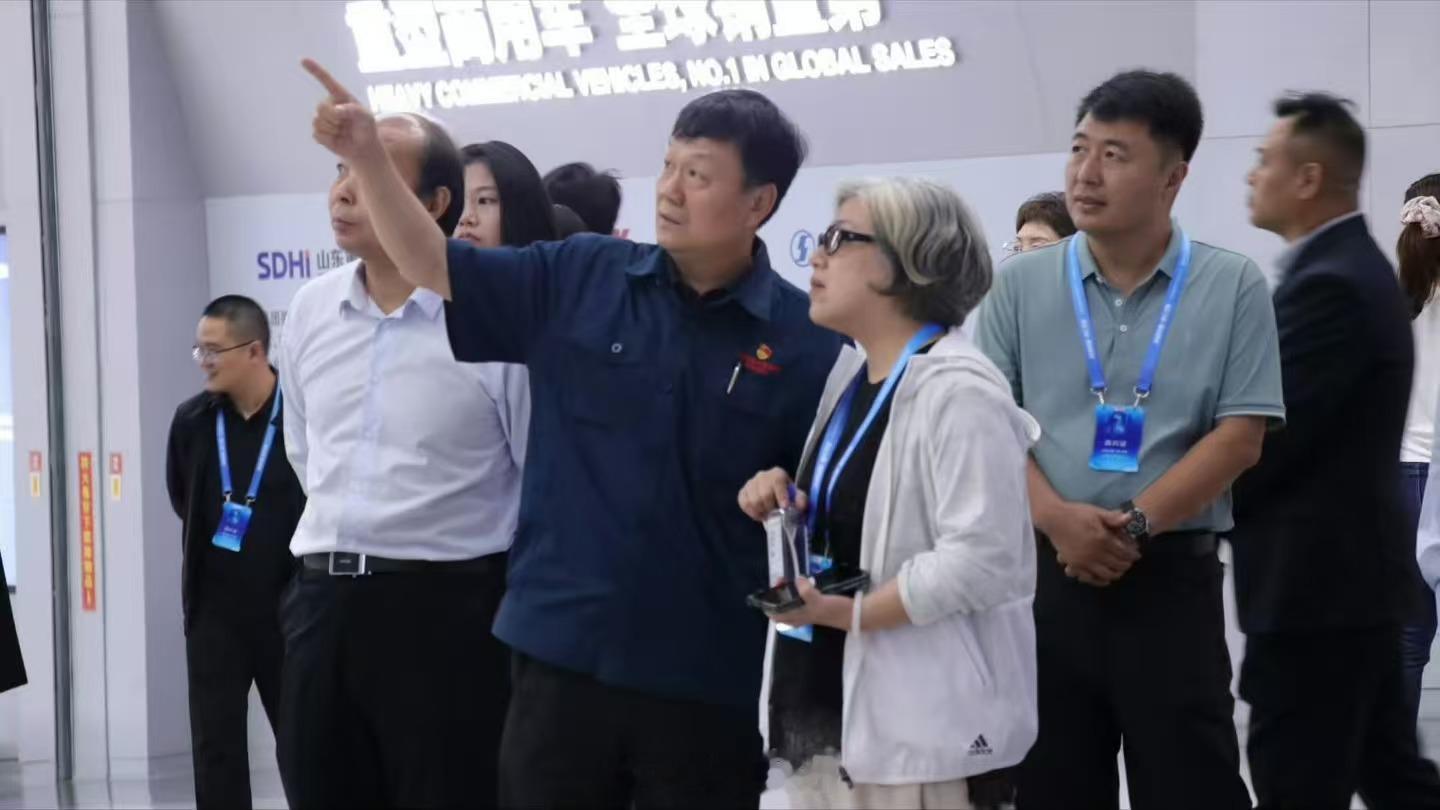 科创中国智汇高新智造引领，驱动未来。走进位于济南高新区的山东重工未来科技馆，领略