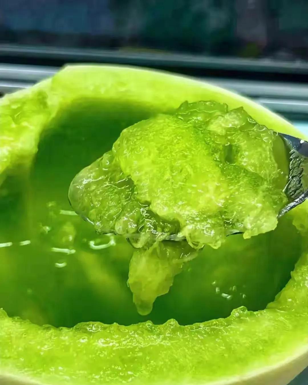 彩礼经济是否存在崩盘的风险，需要明确其崩盘的潜在前提条件，这些条件一旦触发，将可