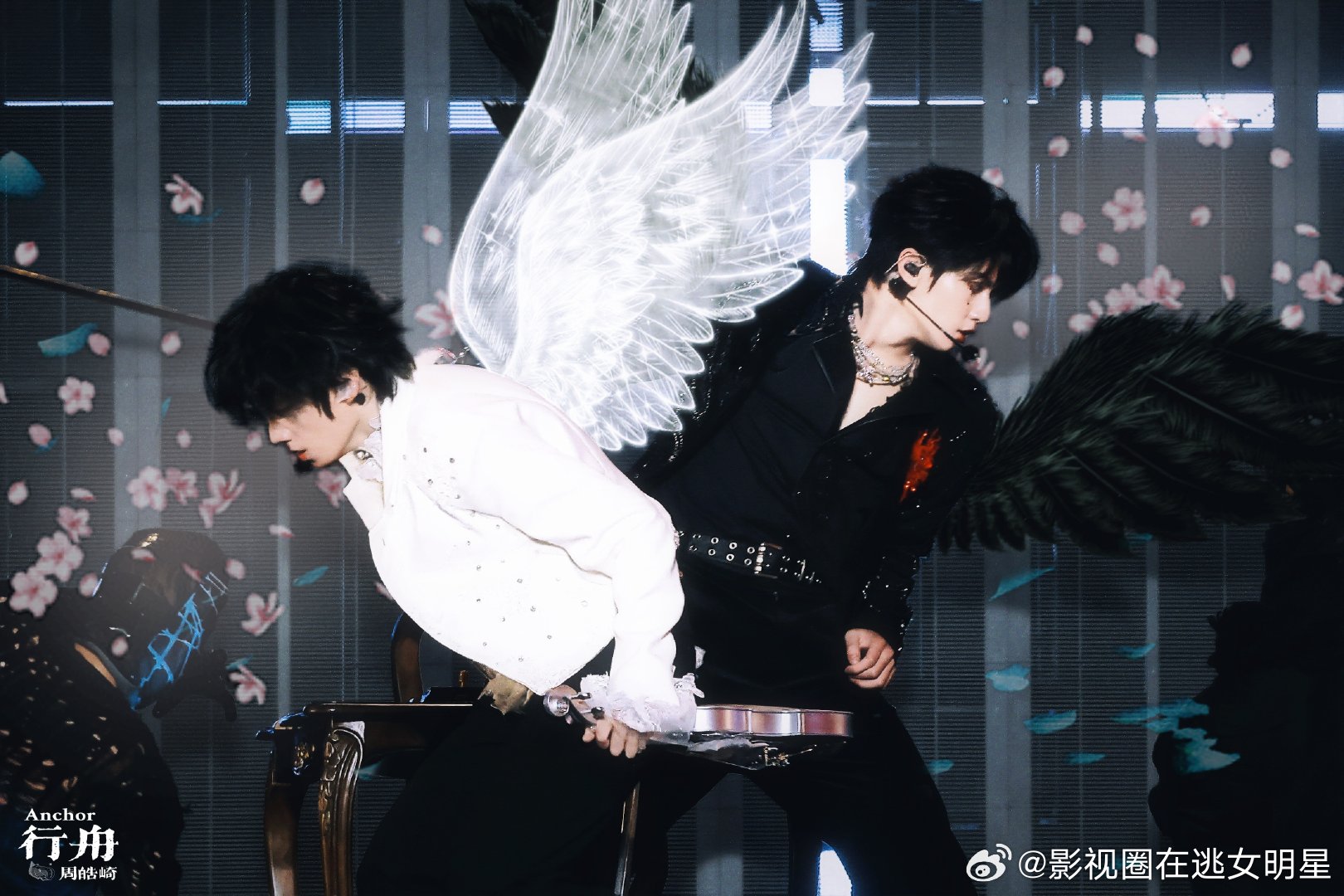 站姐团建发的橹穆站姐团建发的王橹杰穆祉丞各家站姐发的橹穆，真的爱王橹杰、穆祉丞的