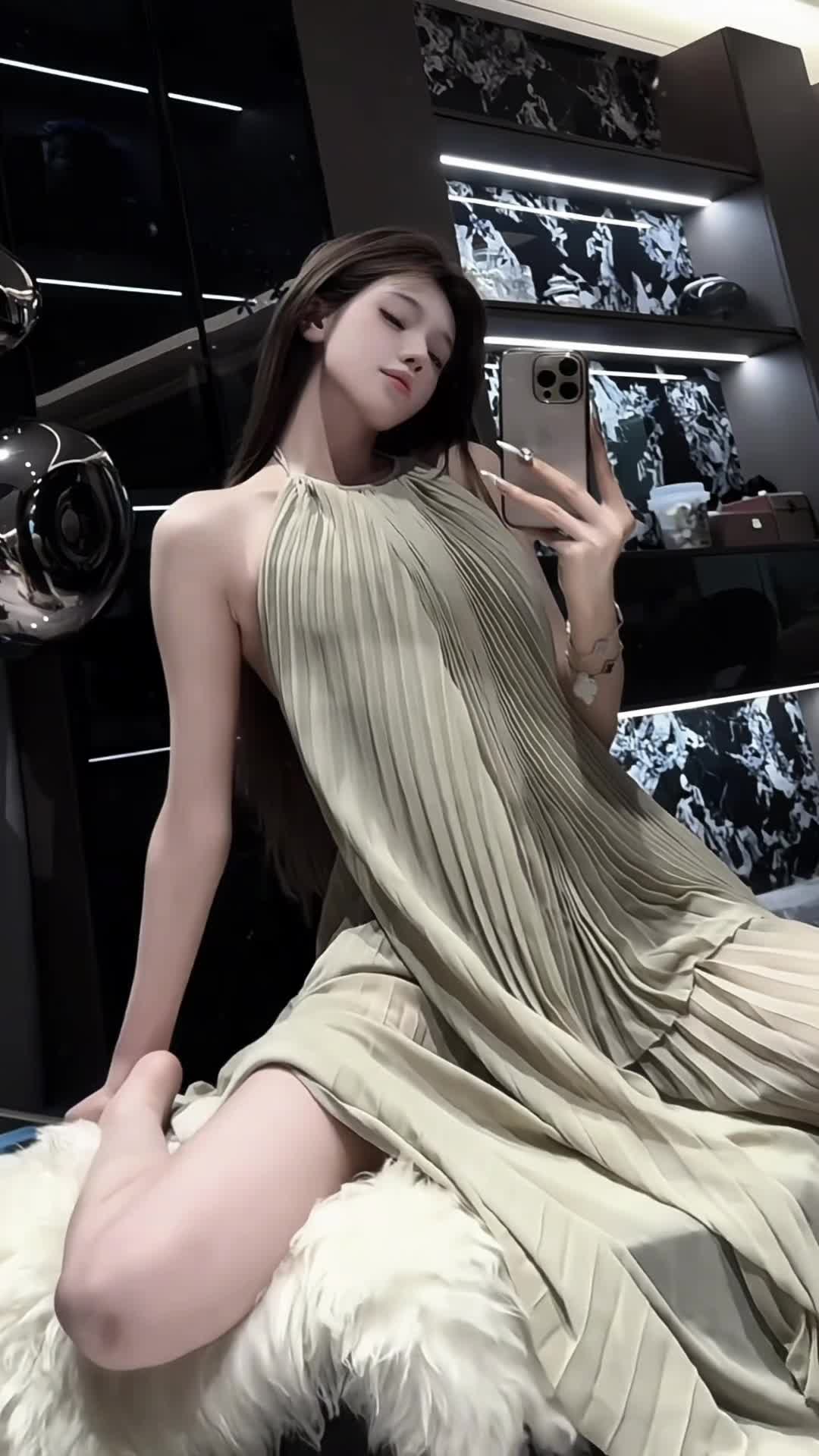 “你说存了好久 今晚全部给我 卧槽 我以为你说的是存款.”   博主: 童亿