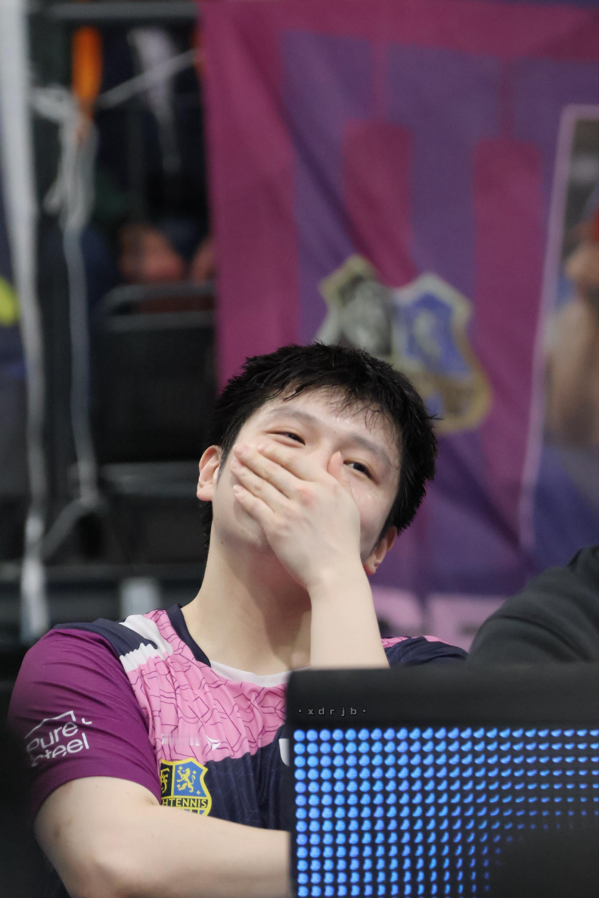 5.16-17欧冠半决赛和决赛一排的🎫 太抢手了普通🎫办签证用了 🎫可以送