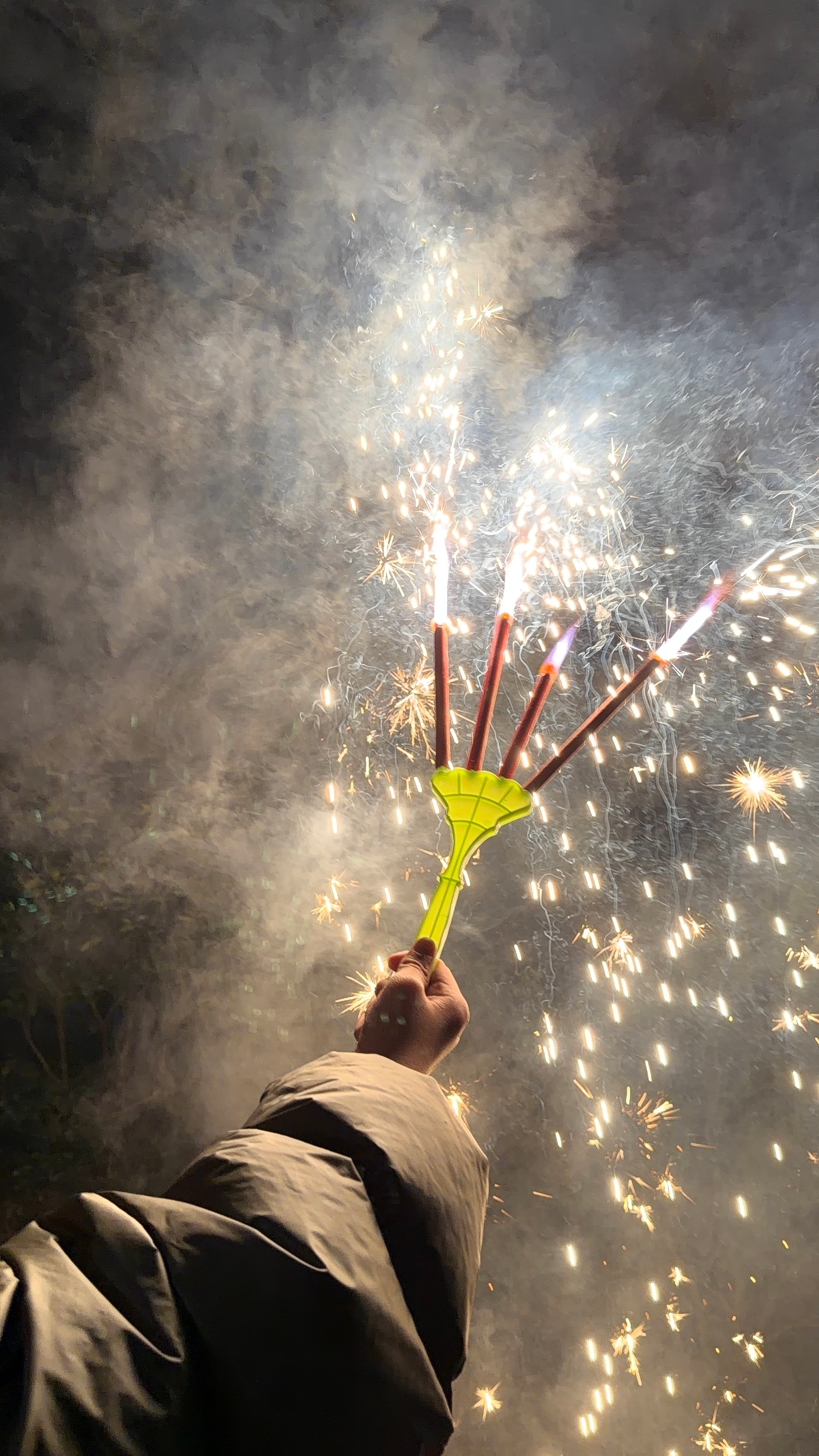 很硬的兄弟们早早早、今天硬最后一天