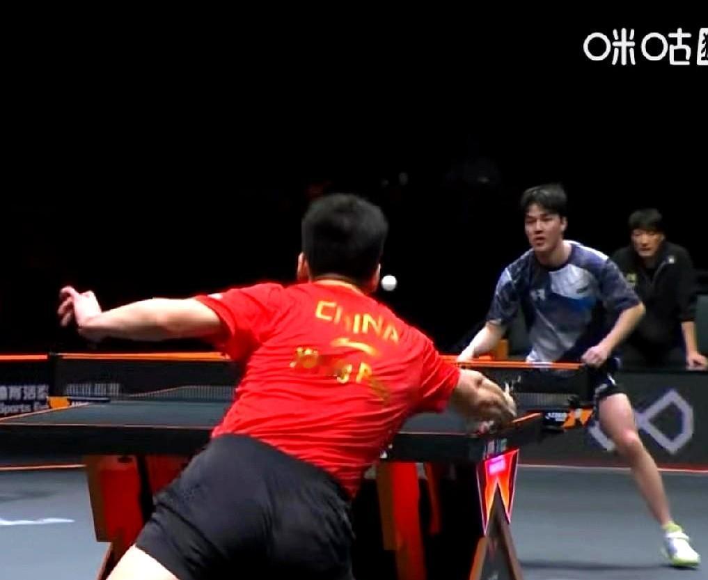 对手扣杀得分，他为什么反而要求队员把喝彩咽回去？
国乒教练刘恒，在队员打出好球时