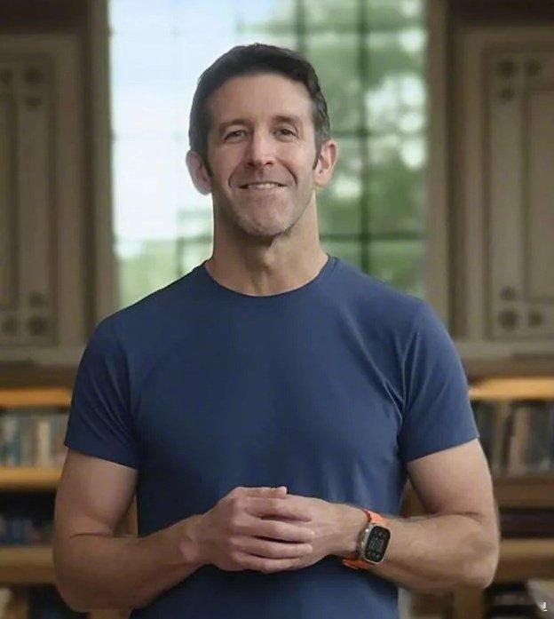 库克不再担任苹果CEO 乔布斯开创了苹果，库克把苹果带到了新高度，执掌苹果14年