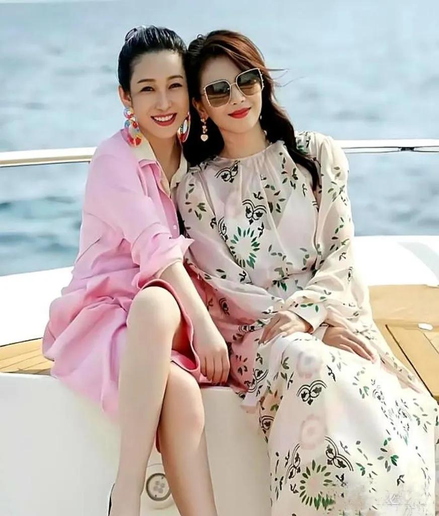 被秦海璐"隐瞒"了20年！

2009年11月3日凌晨，刘涛颤抖着手拨打秦海璐电