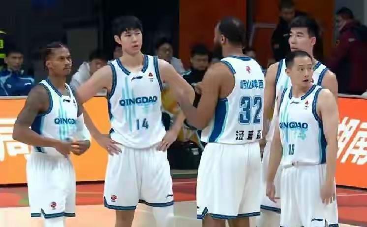 北汽男篮演练新阵初亮相，输的不冤但分数有点惨                北汽