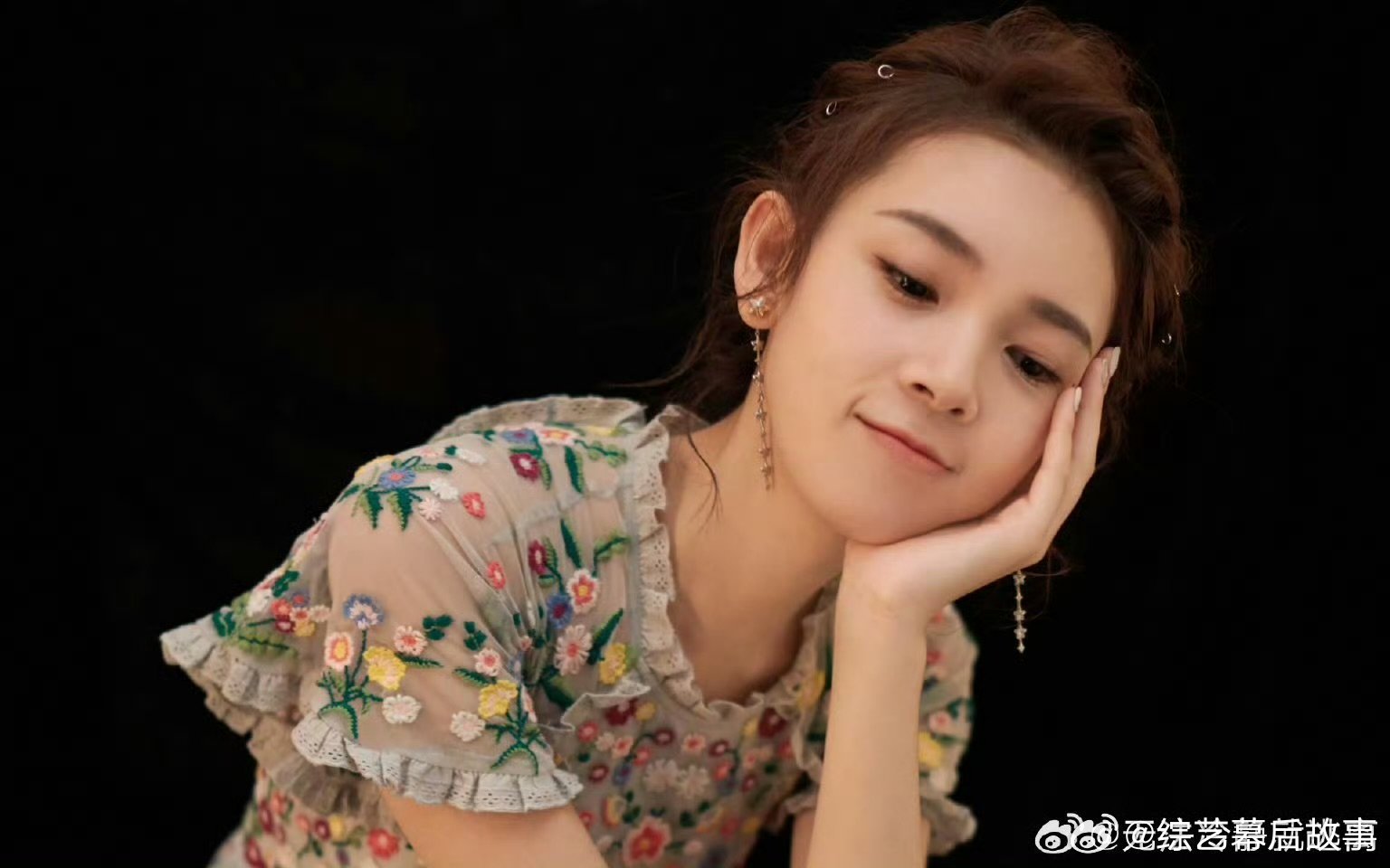 张月队完颜团 颜值与气场双在线的神仙组合，四位姐姐各有各的美，舞台颜值双重期待！