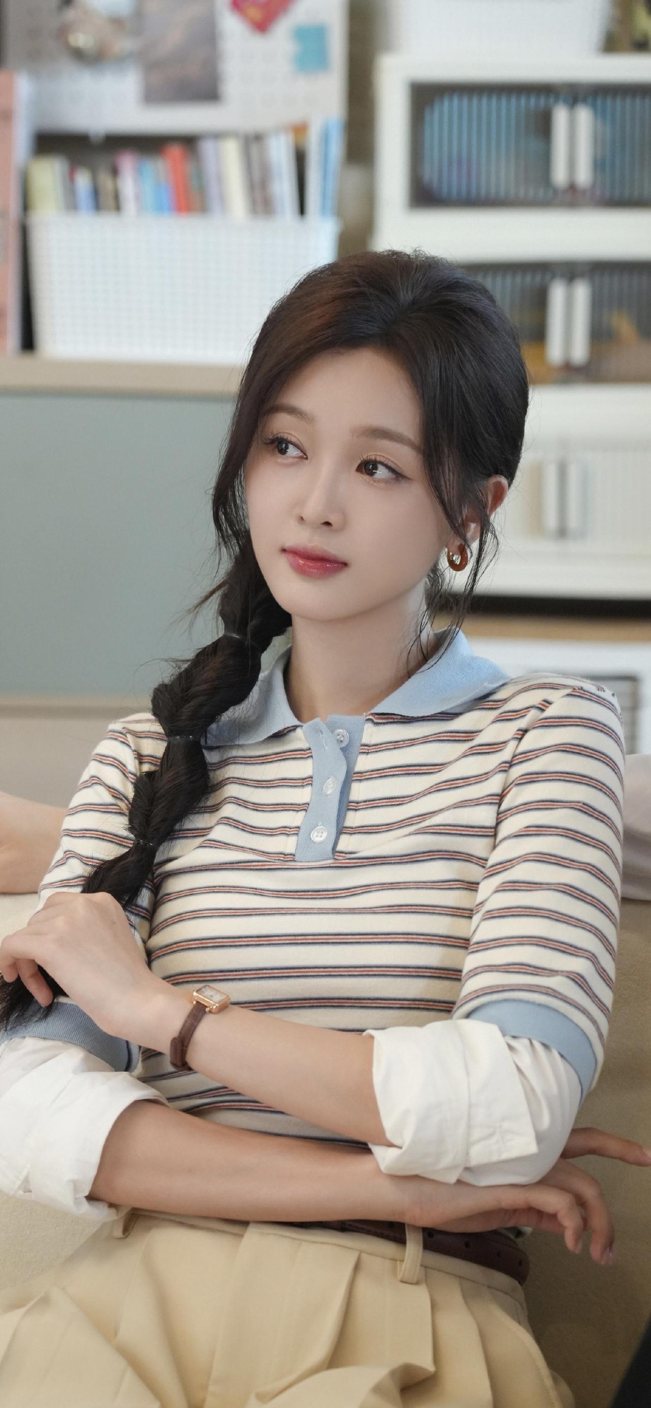 美女壁纸-第6157期-吴宣仪