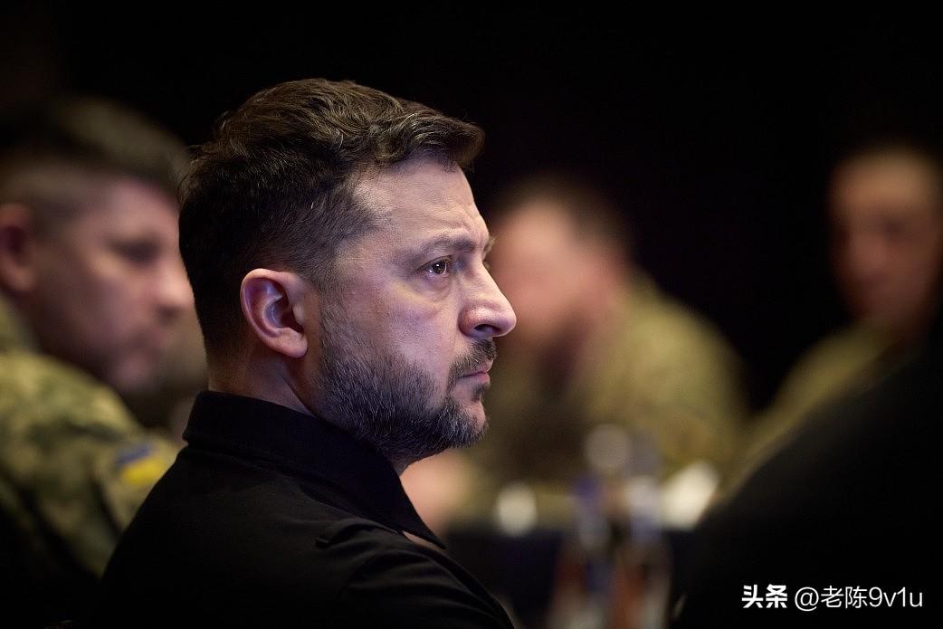 乌克兰财政仅够撑2个月：泽连斯基3天访3国，签十年十亿级防务协议
乌克兰的财政资