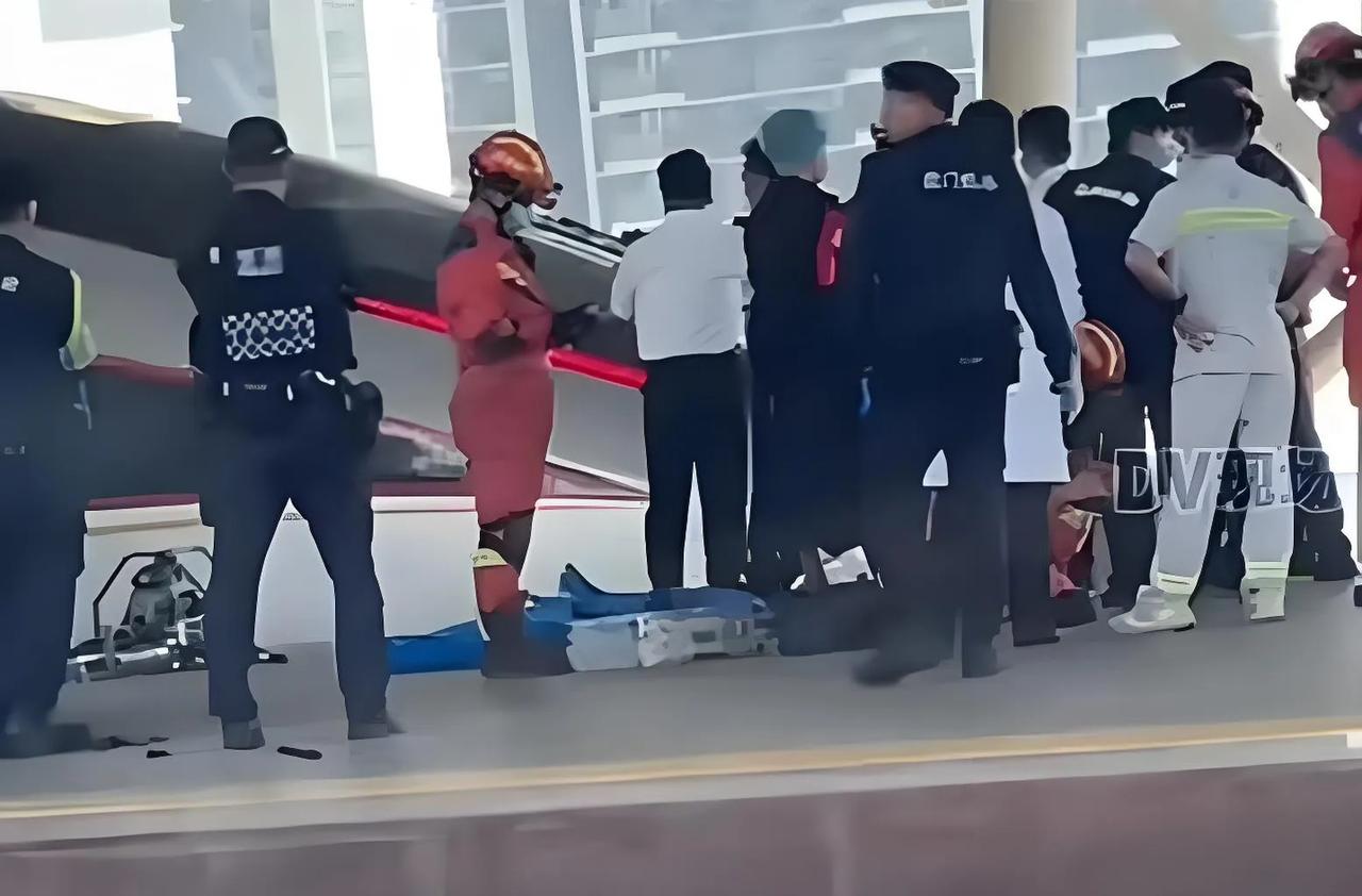 4月16日12时55分，由深圳北开往武汉的G878次列车驶入广东虎门站时，一名3